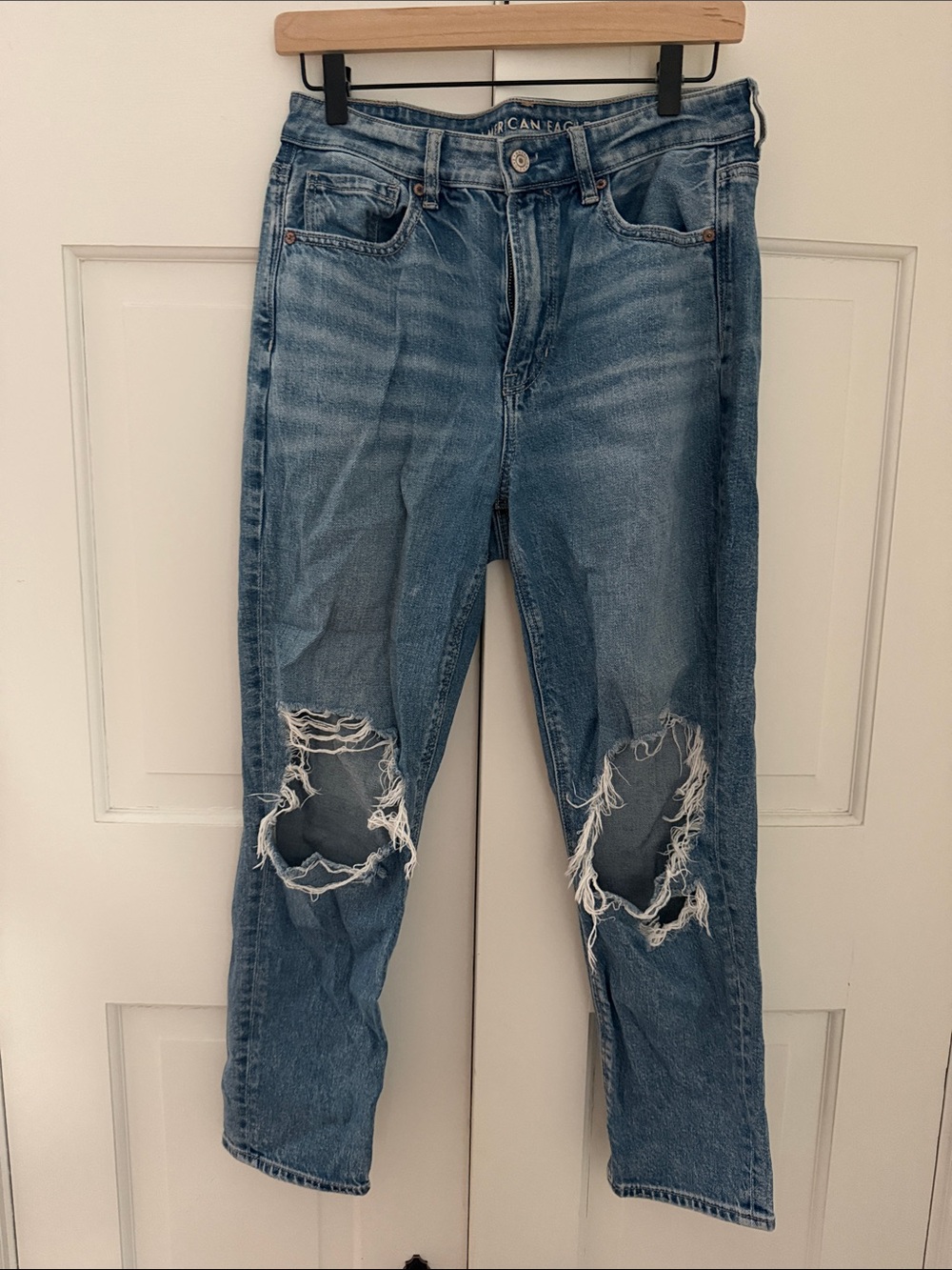 American Eagle Outfitters Light Blue Ripped Boyfriend Jeans